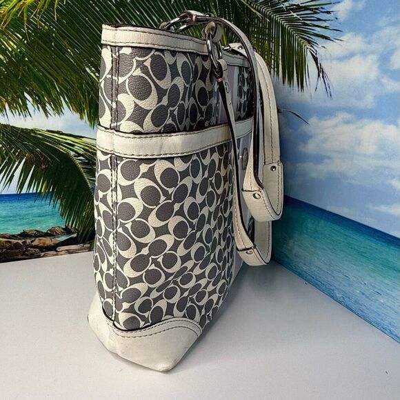 Coach Heritage Signature Stripe Pink White Tote Bag F15137 - Picture 3 of 14